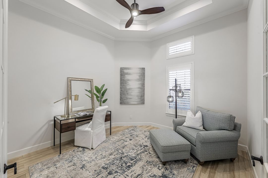 9071 Sorreno Ct, Naples, FL 34119