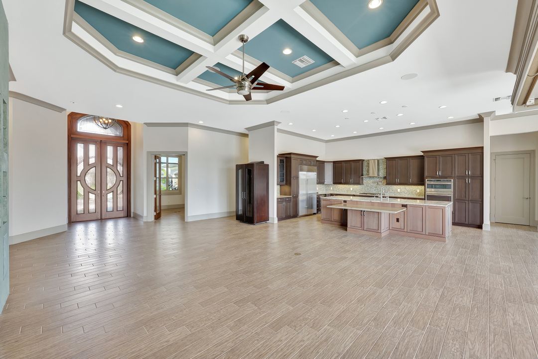 5817 Harbour Cir, Cape Coral, FL 33914