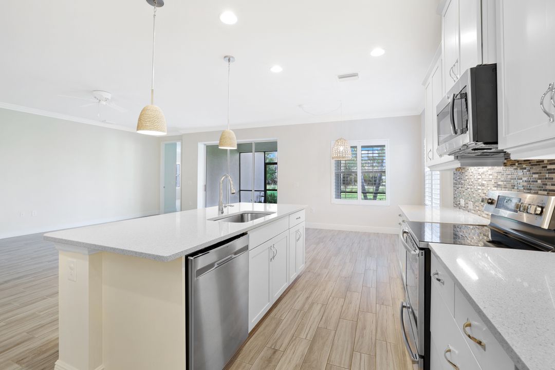 3529 Canopy Cir, Naples, FL 34120