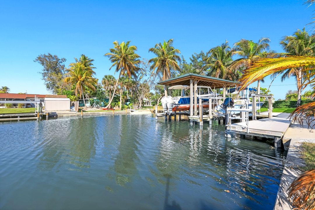 4806 Regal Dr, Bonita Springs, FL 34134