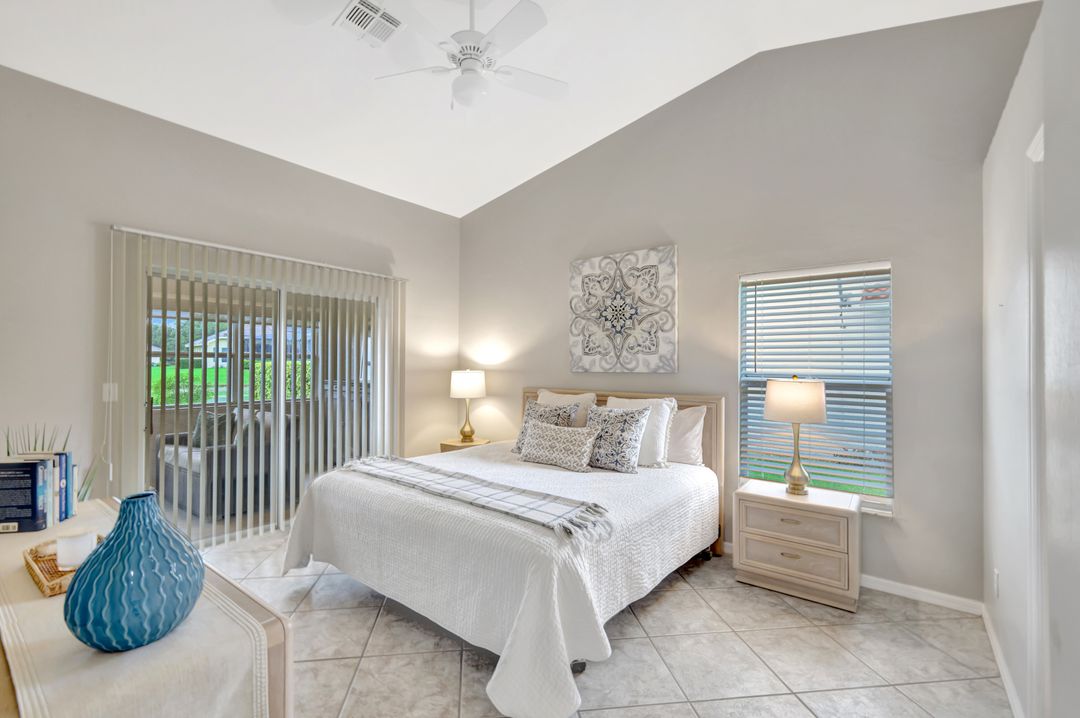 10898 Longshore Way W, Naples, FL 34119