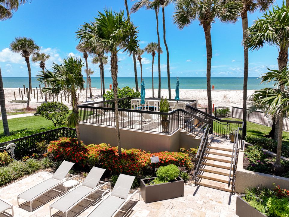 4551 Gulf Shore Blvd N #1003, Naples, FL 34103