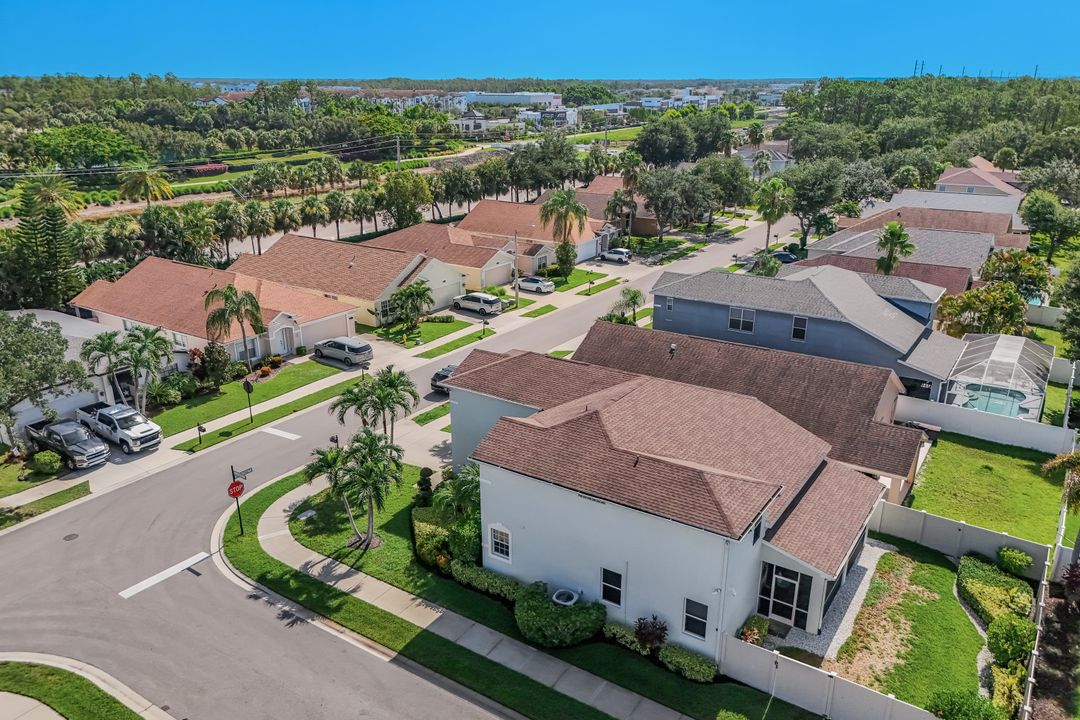 88 Burnt Pine Dr, Naples, FL 34119