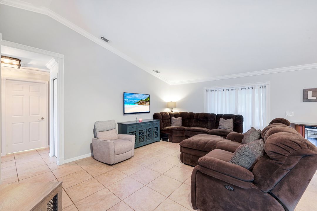 4295 14th St NE, Naples, FL 34120
