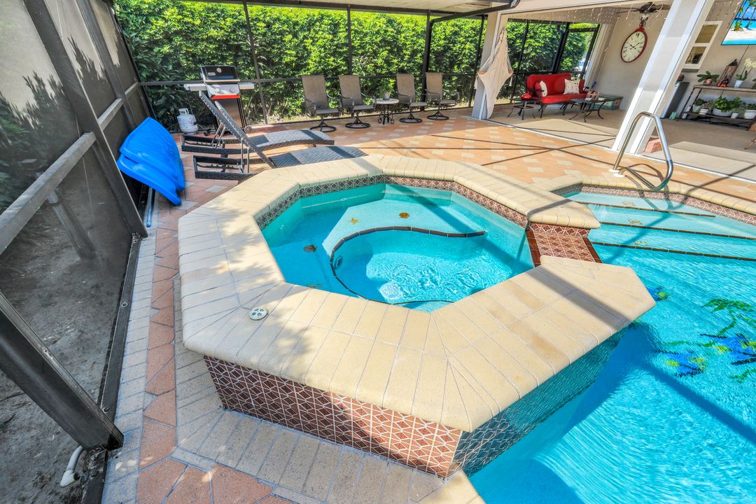 27984 Carl Cir, Bonita Springs, FL 34135
