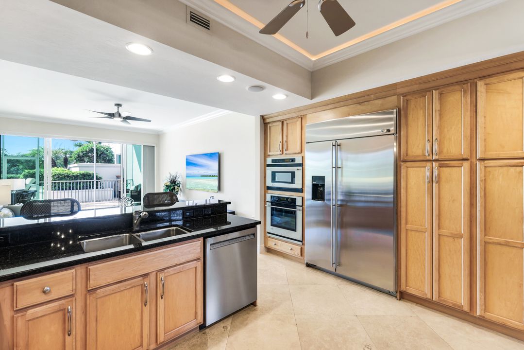 265 Indies Way #302, Naples, FL 34110