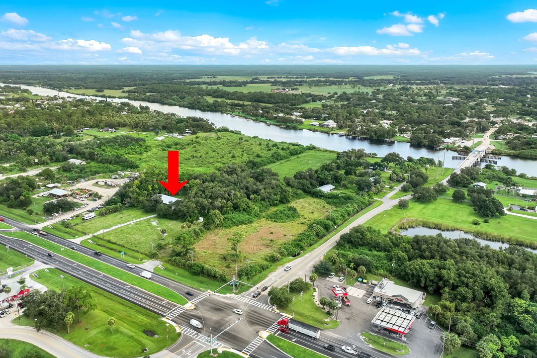 21211 Palm Beach Blvd, Alva, FL 33920