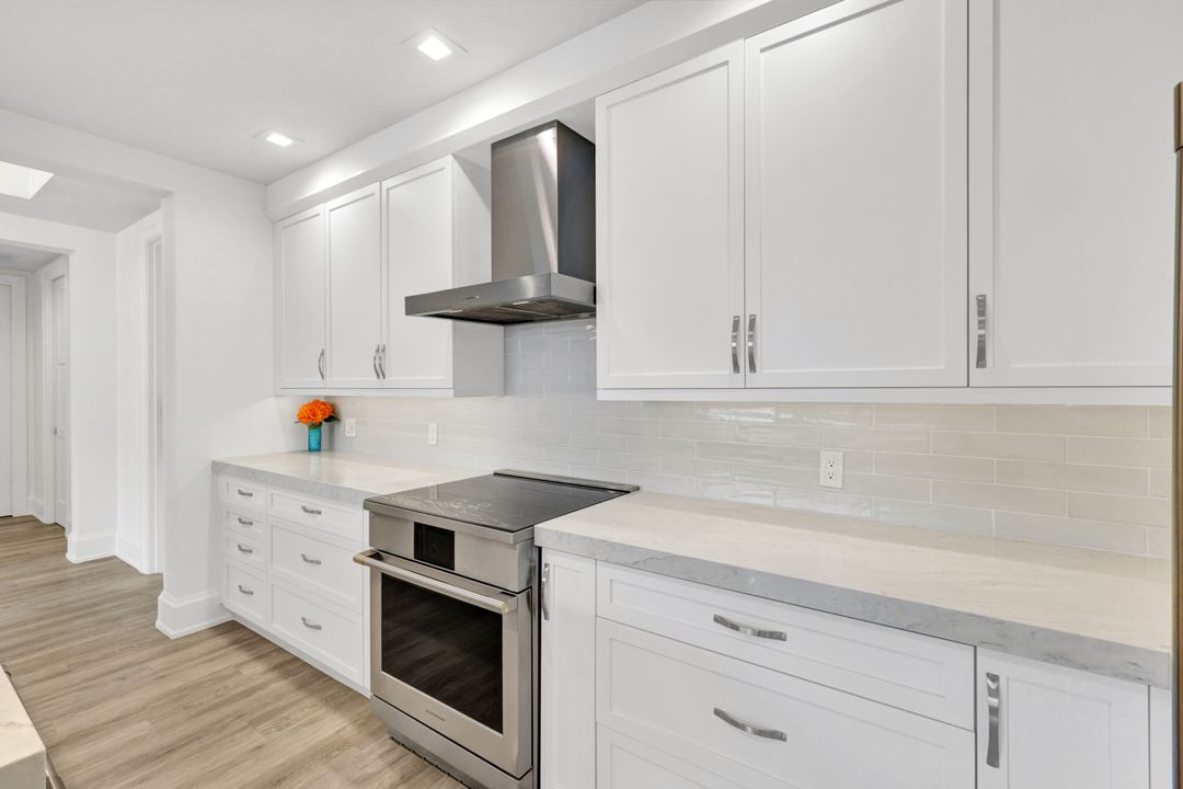 1030 3rd Ave S #419, Naples, FL 34102