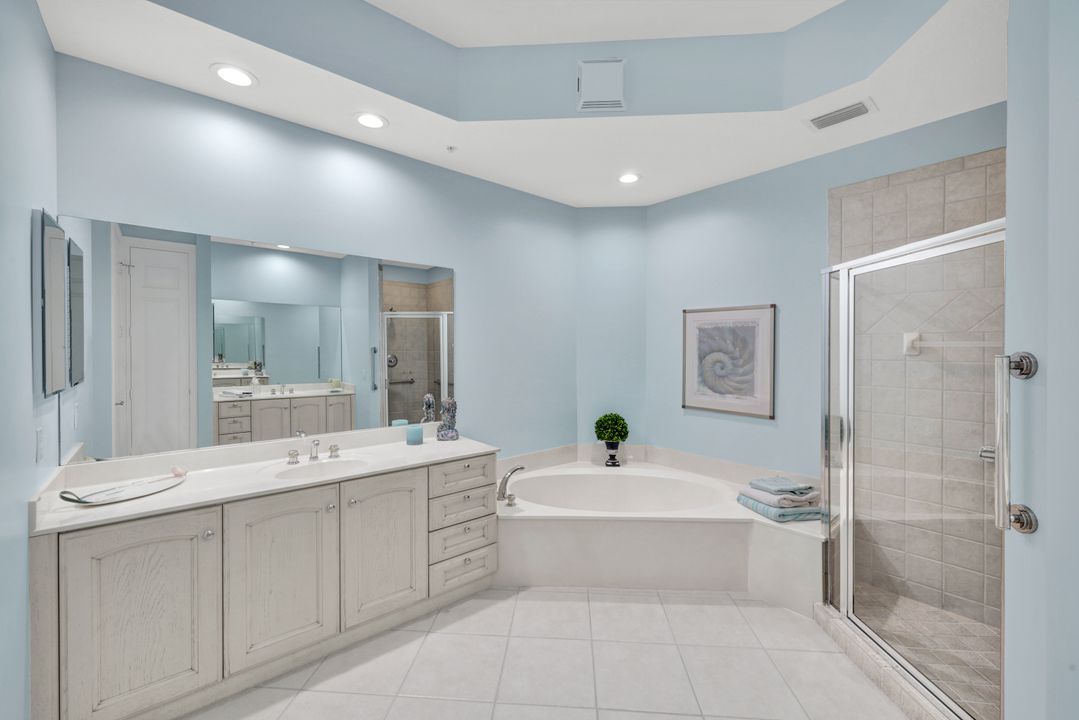 9038 Cascada Way #102, Naples, FL 34114