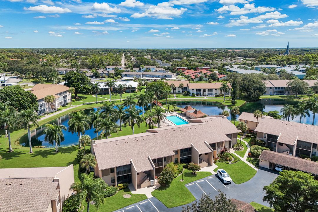 960 Palm View Dr #209, Naples, FL 34110