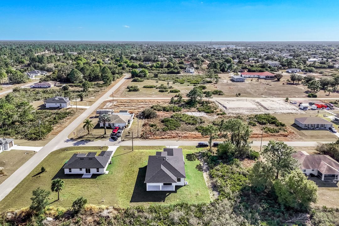 865 Chipley St E, Lehigh Acres, FL 33974