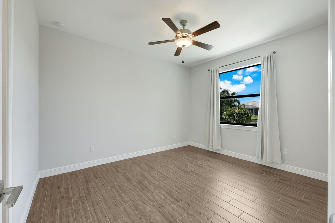 2126 NE 2nd St, Cape Coral, FL 33909