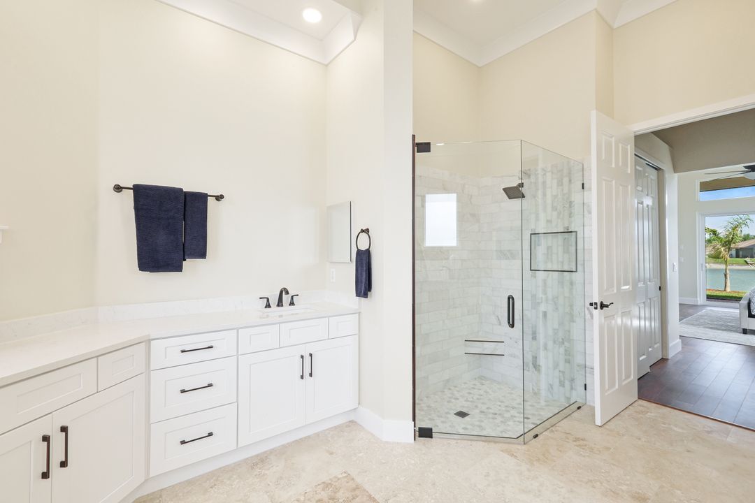 985 Chesapeake Bay Ct, Naples, FL 34120