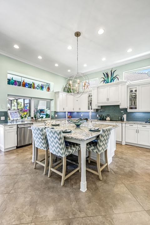 6320 Lyford Isle Dr, Naples, FL 34112