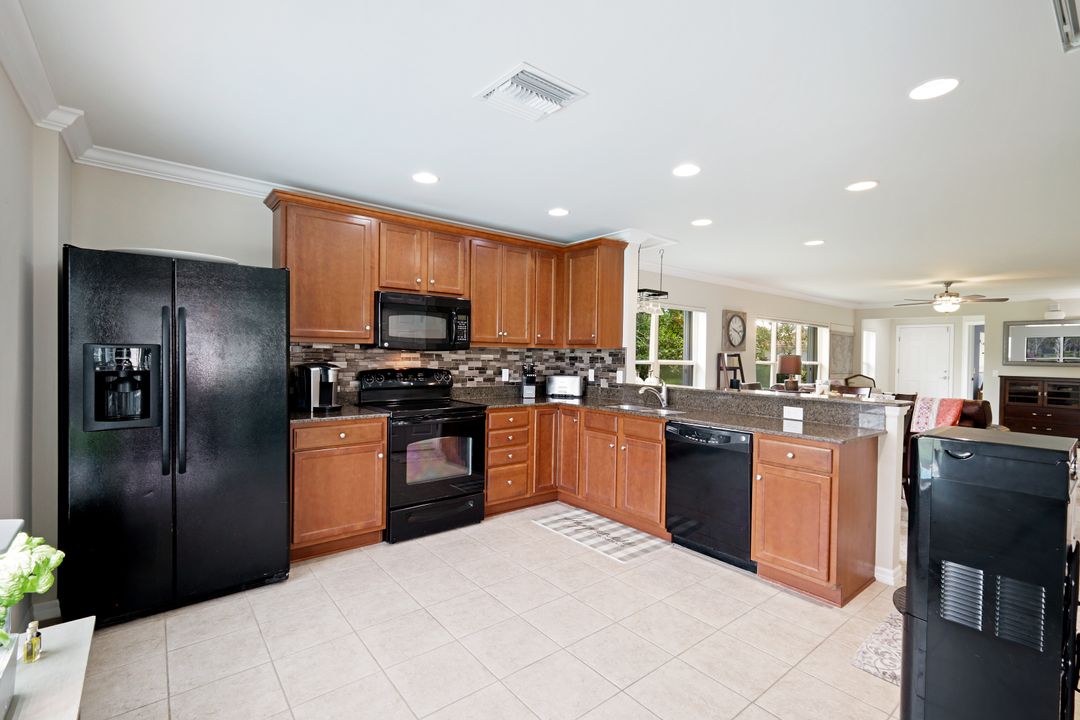 28529 Hammerhead Ln, Bonita Springs, FL 34135