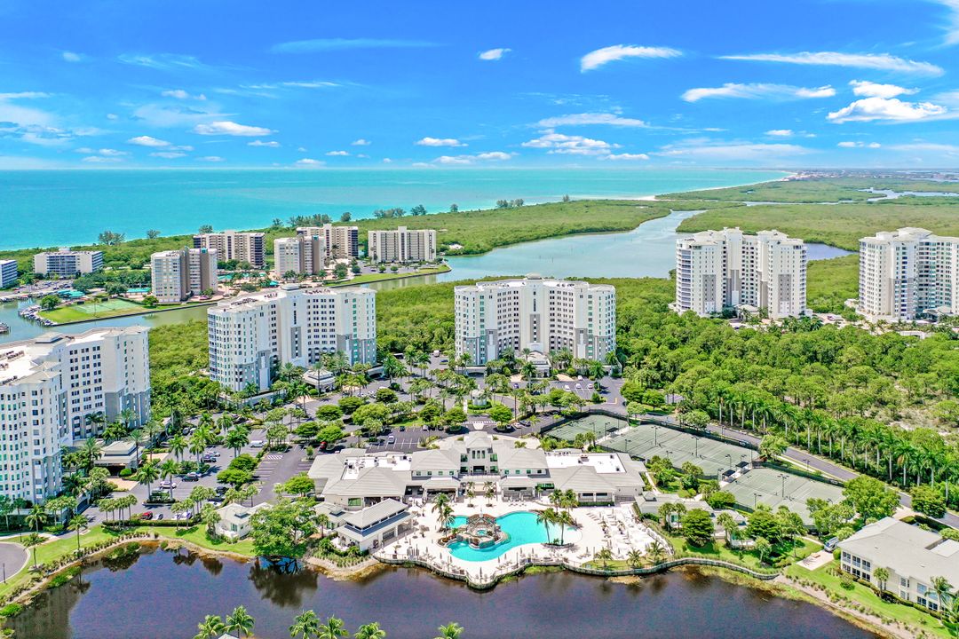 300 Dunes Blvd #1007, Naples, FL 34110
