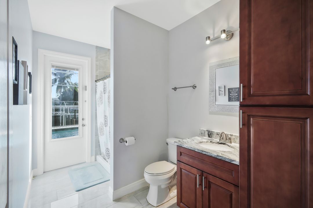 4909 Seville Ct, Cape Coral, FL 33904