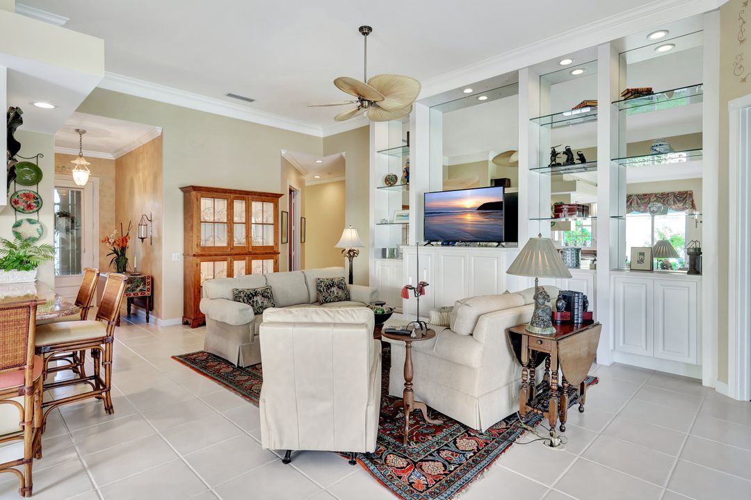 2914 Gilford Way, Naples, FL 34119