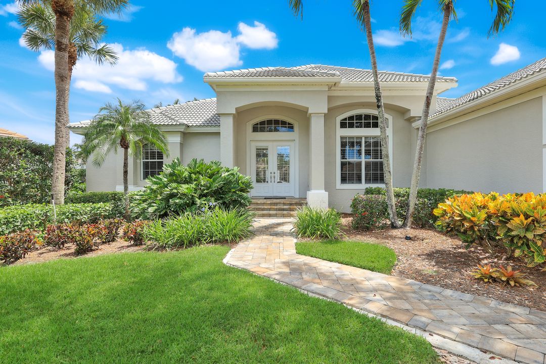 1932 Springberry Cir, Naples, FL 34109