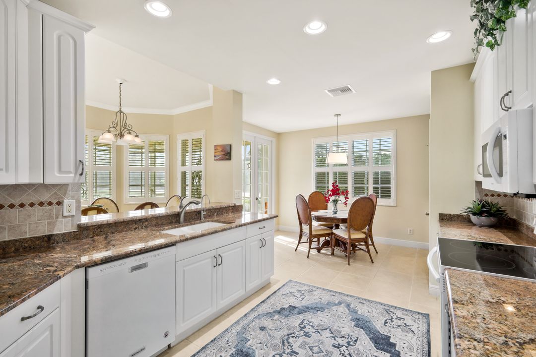 13860 Avon Park Cir #104, Fort Myers, FL 33912