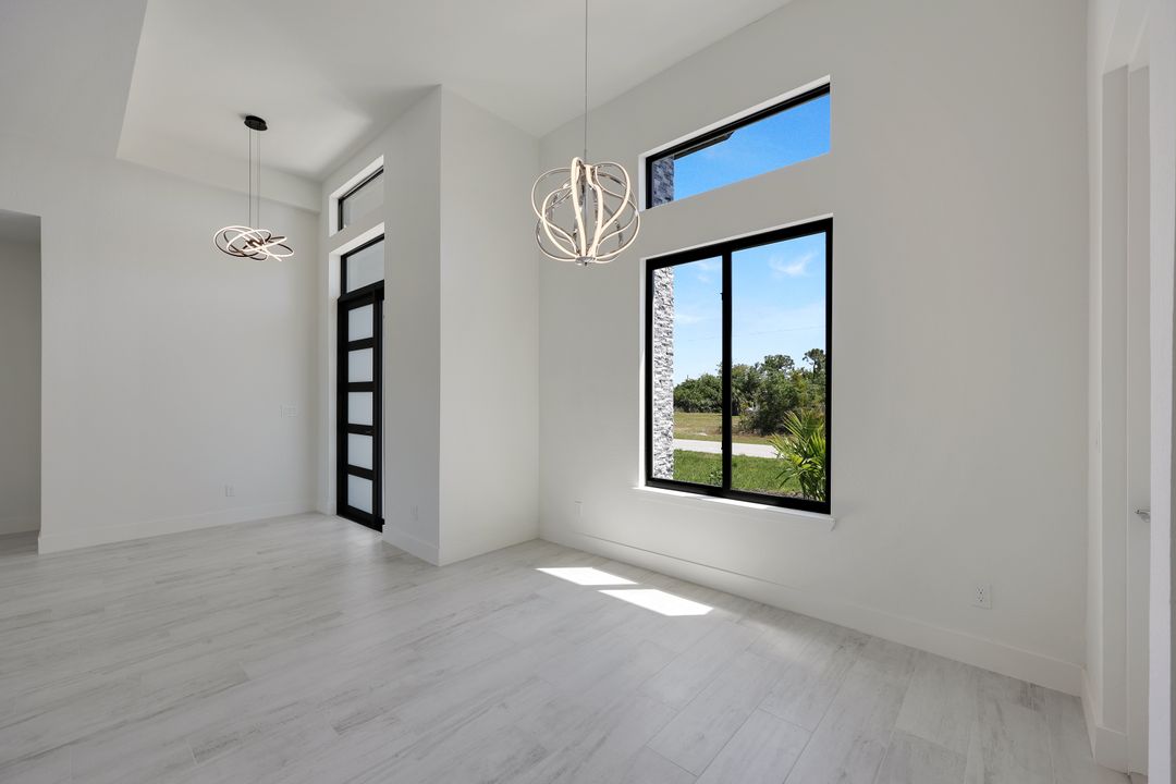 9176 Arrid Cir, Port Charlotte, FL 33981