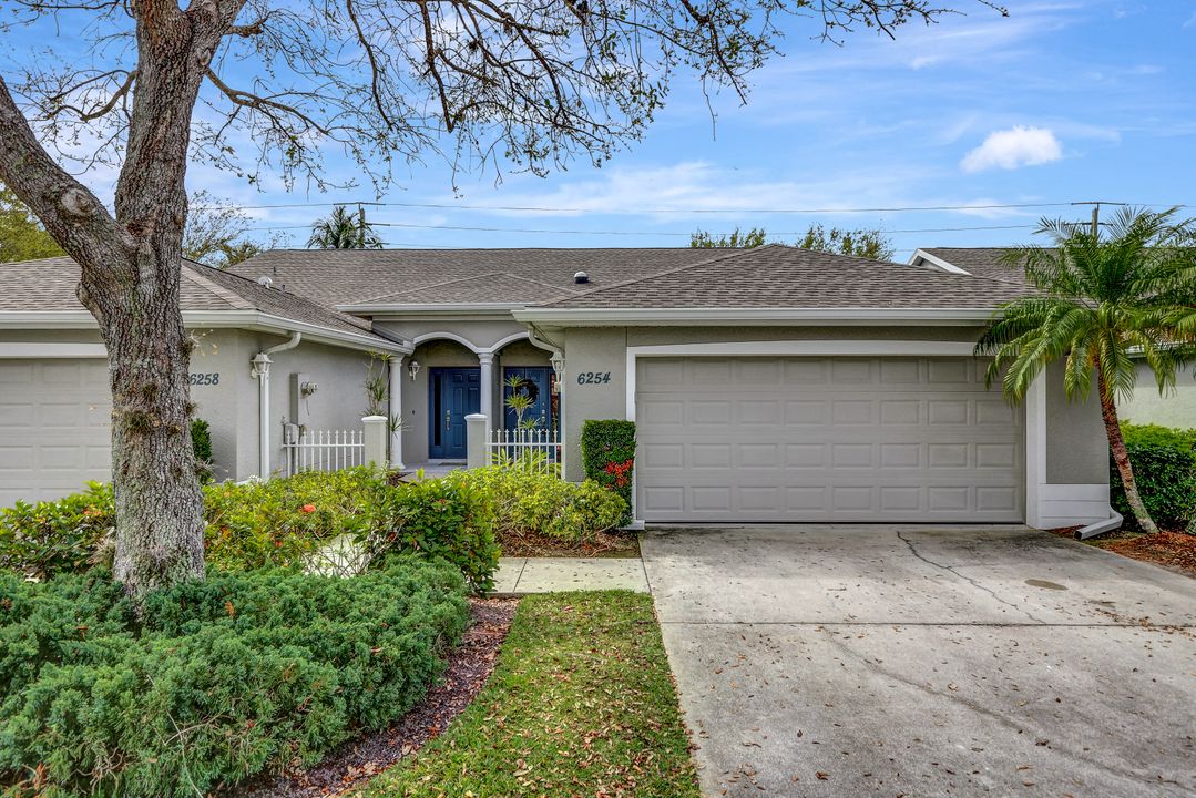 6254 Mandalay Cir, Naples, FL 34112