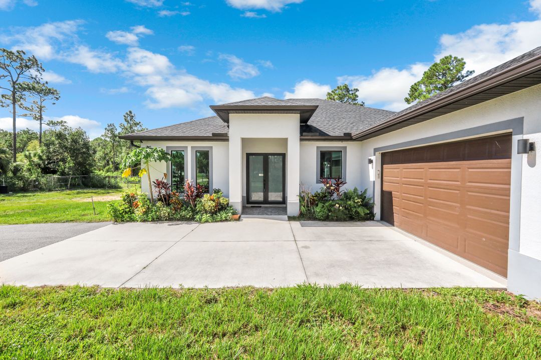 2682 4th Ave SE, Naples, FL 34117