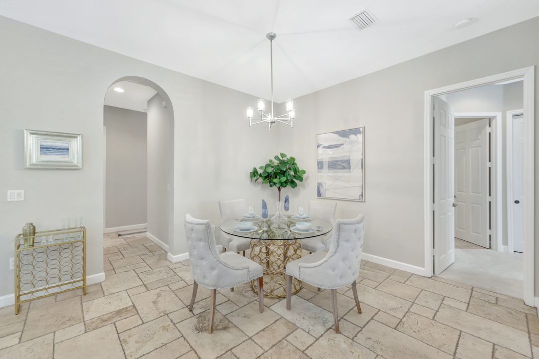 6119 Manchester Pl, Naples, FL 34110