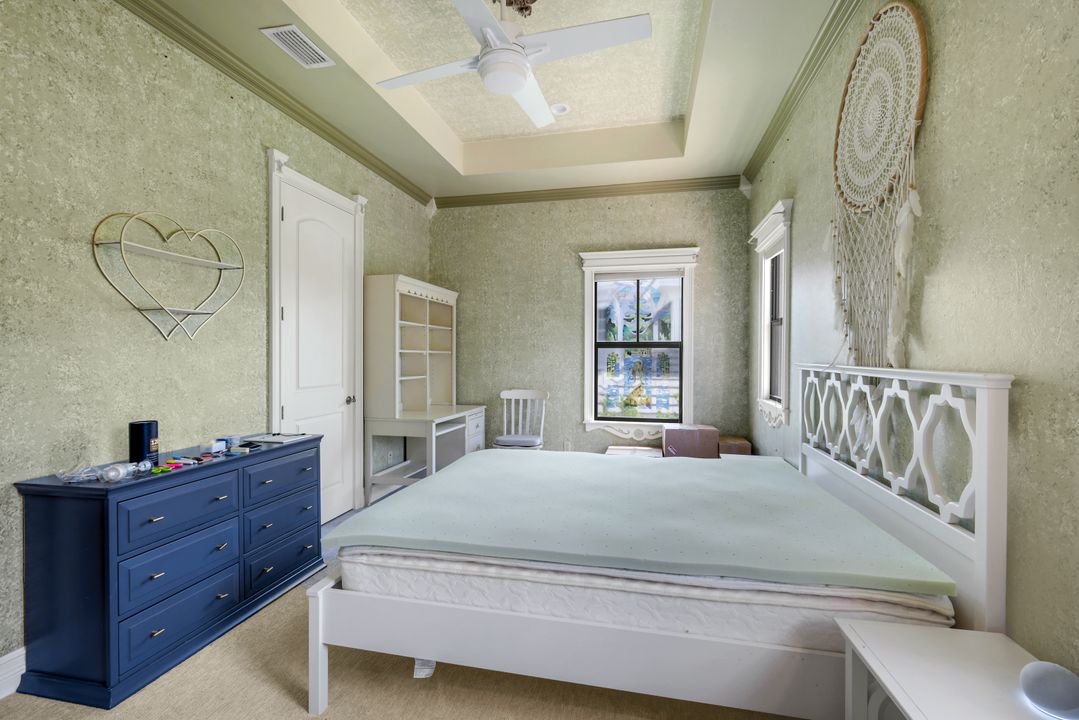 1455 Hemingway Pl, Naples, FL 34103