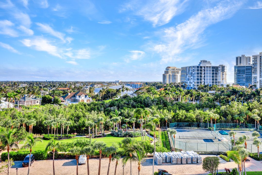 60 Seagate Dr #703, Naples, FL 34103