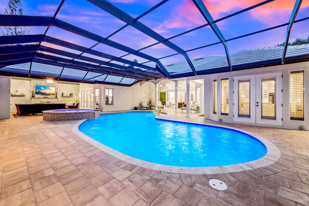 4624 Pond Apple Dr N, Naples, FL 34119