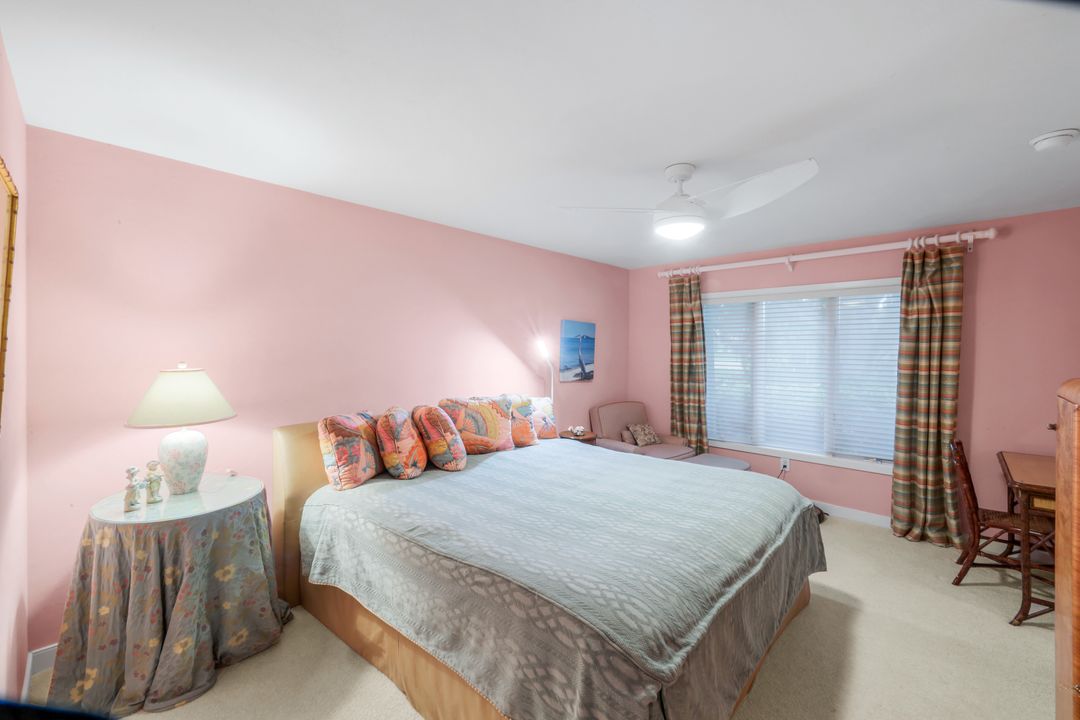 13024 Valewood Dr, Naples, FL 34119