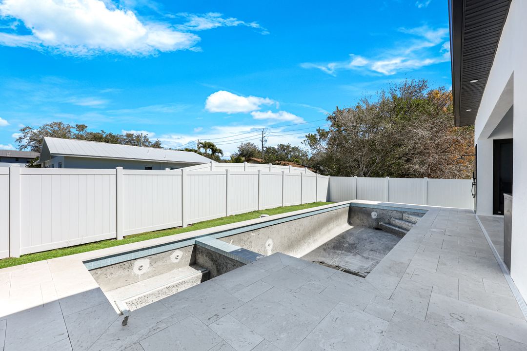 1381 Trail Terrace Dr, Naples, FL 34103