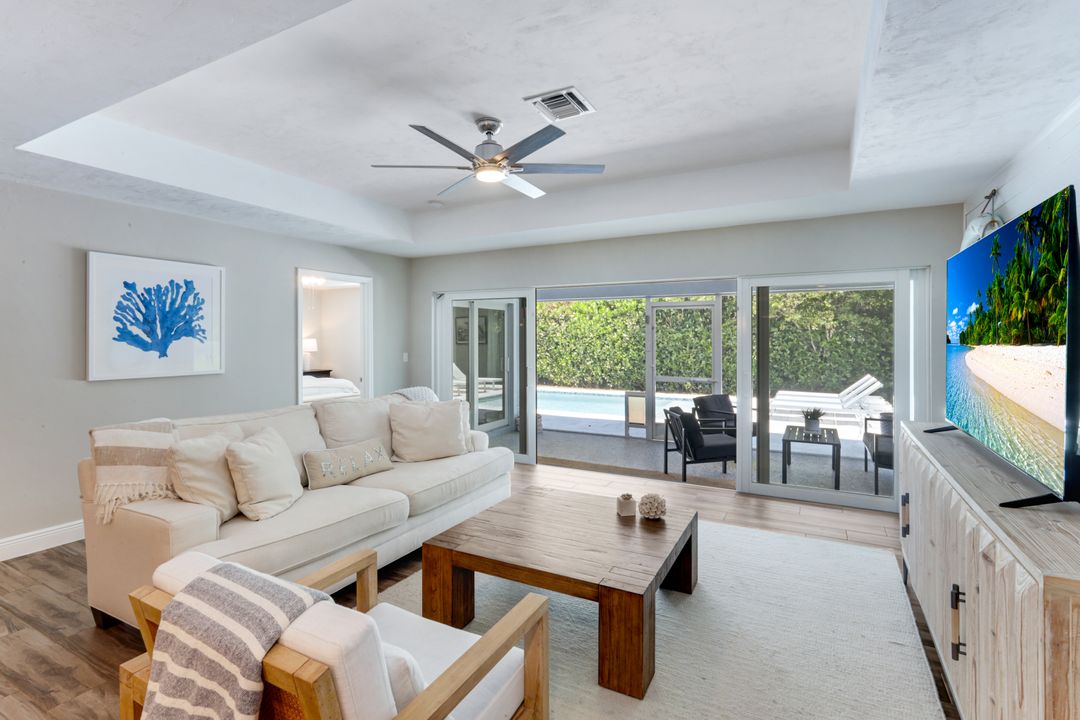 743 108th Ave N, Naples, FL 34108