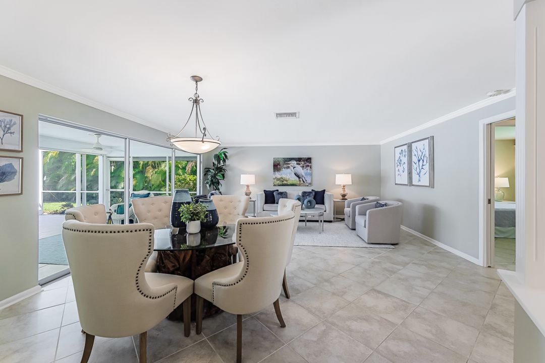 727 Park Shore Dr, Naples, FL 34103