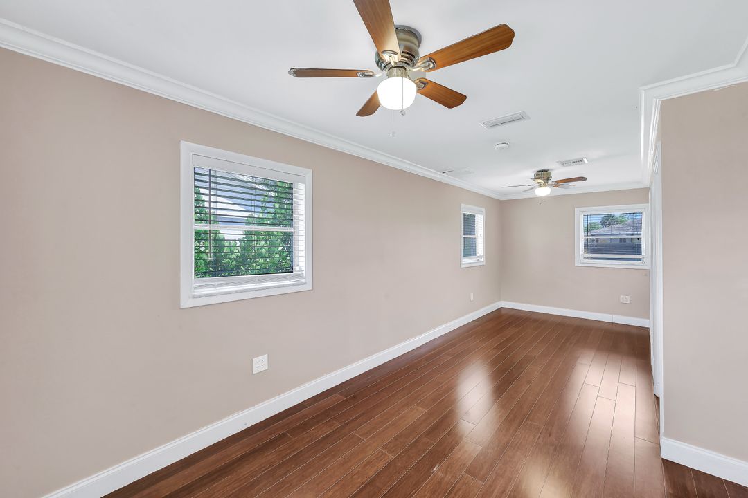 3950 Mohawk Pl, Naples, FL 34112