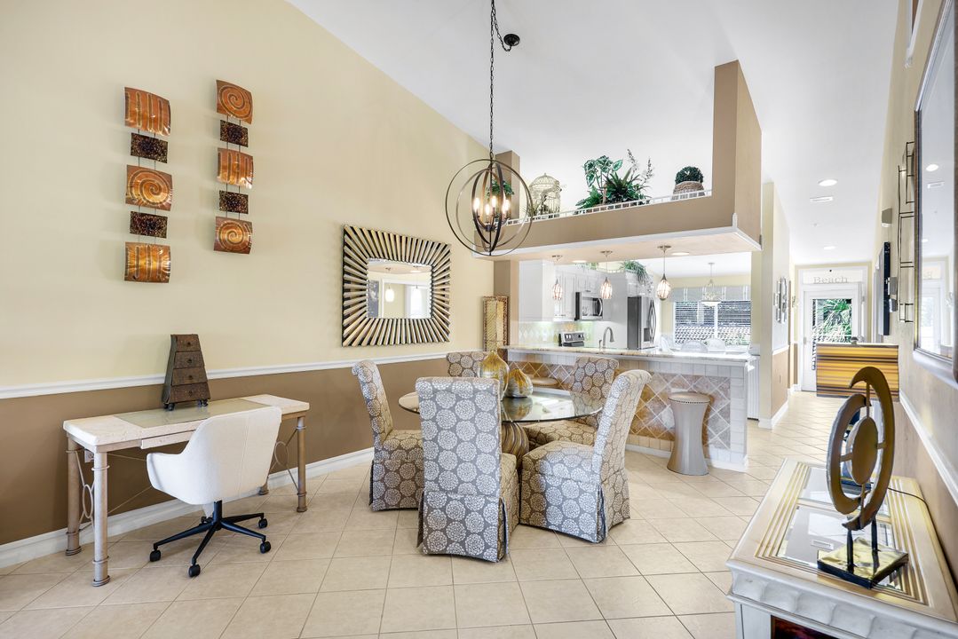2375 Bayou Ln #4, Naples, FL 34112