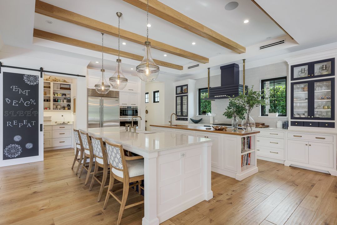 679 Rudder Rd, Naples, FL 34102