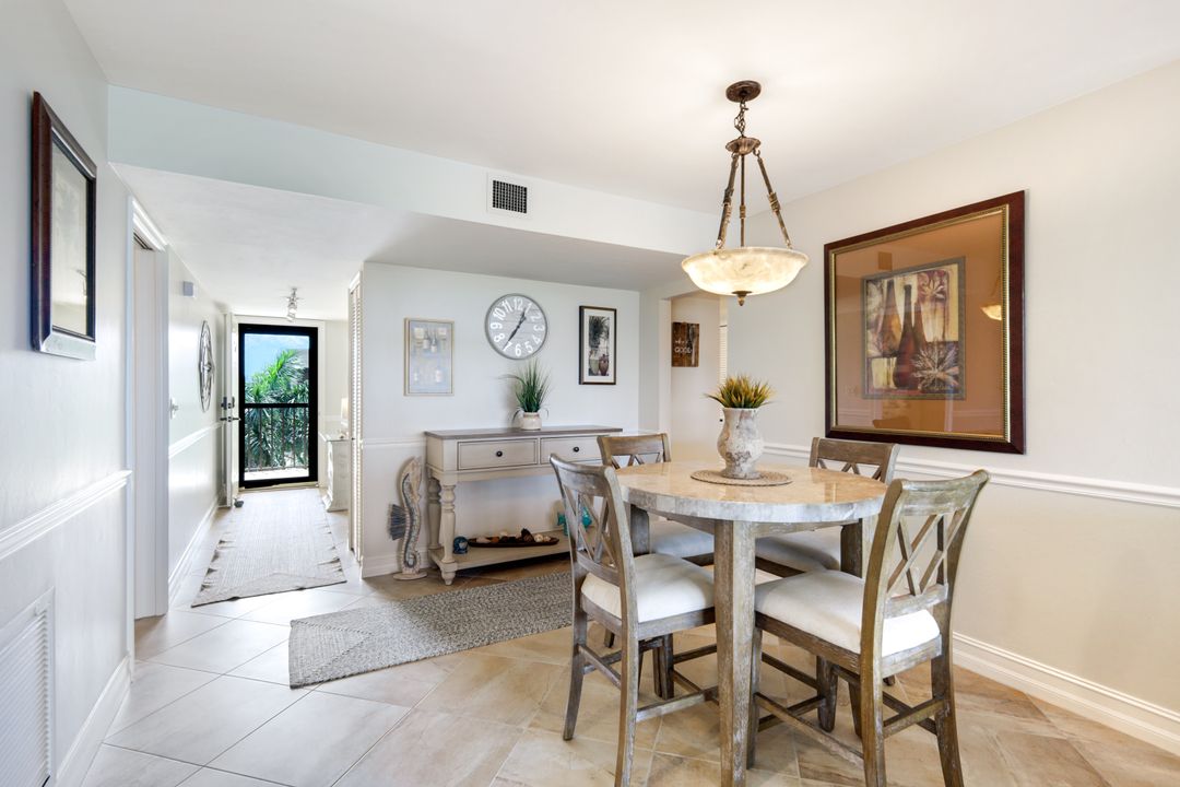 7119 Lakeridge View Court #302, Fort Myers, FL 33907