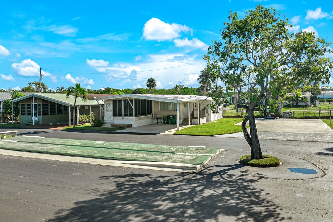 777 Walkerbilt Rd #14, Naples, FL 34110