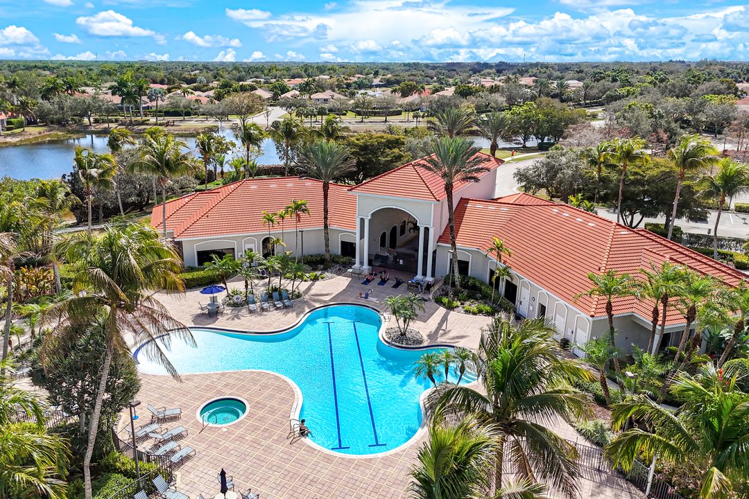 19513 Caladesi Dr, Fort Myers, FL 33967