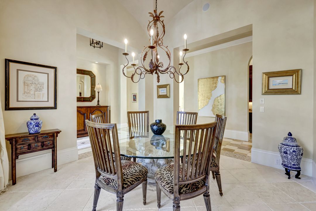 2249 Miramonte Ct, Naples, FL 34105