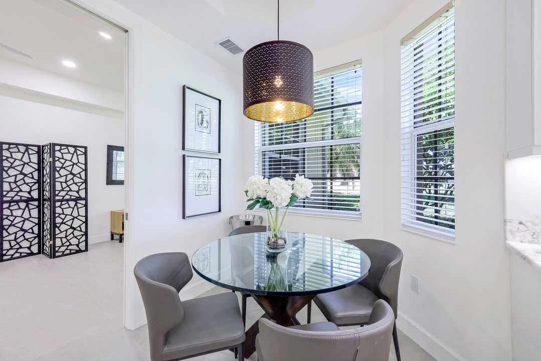 8637 Champions Point #901, Naples, FL 34113