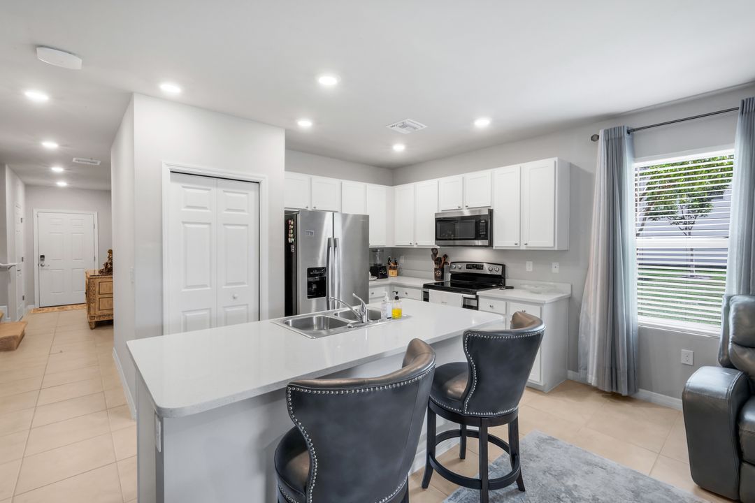 15171 Wildflower Cir, Naples, FL 34119