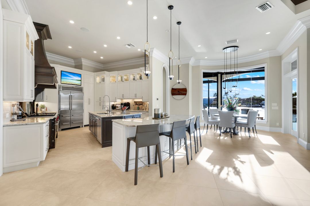 80 Anchor Ct, Marco Island, FL 34145