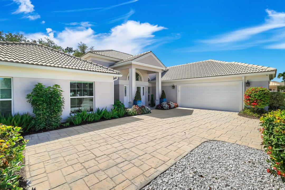 812 Tallow Tree Ct, Naples, FL 34108