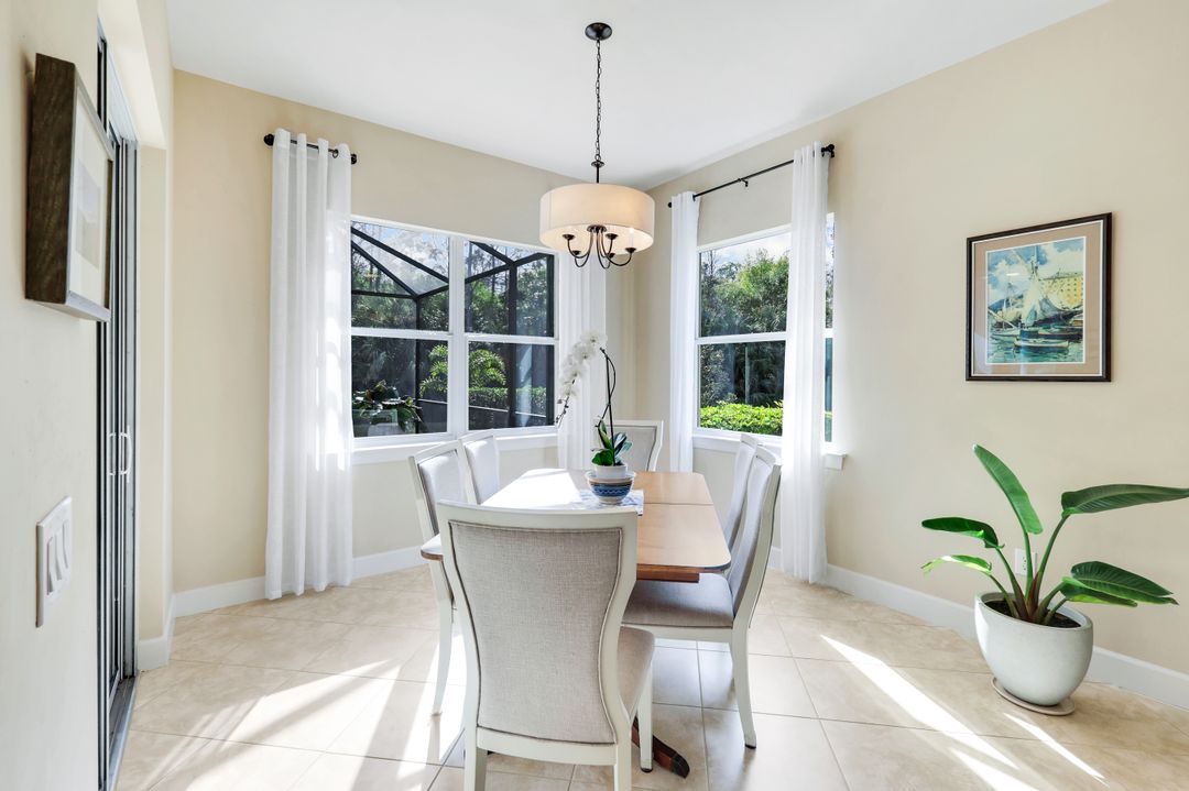 10542 Yorkstone Dr, Bonita Springs, FL 34135