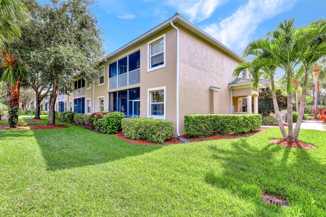 3415 Laurelgreens Ln S #101, Naples, FL 34119