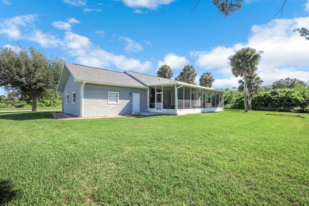 18733 Macgill Ave, Port Charlotte, FL 33948