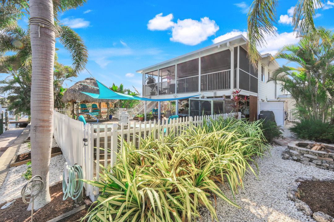 3232 Stabile Rd, Saint James City, FL 33956